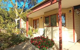 Treetops Hideaway Albury